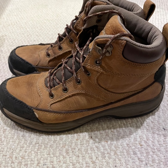 SALE✨ L.L. Bean Boots - Picture 2 of 4